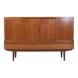 Henning Kjaernulf high sideboard