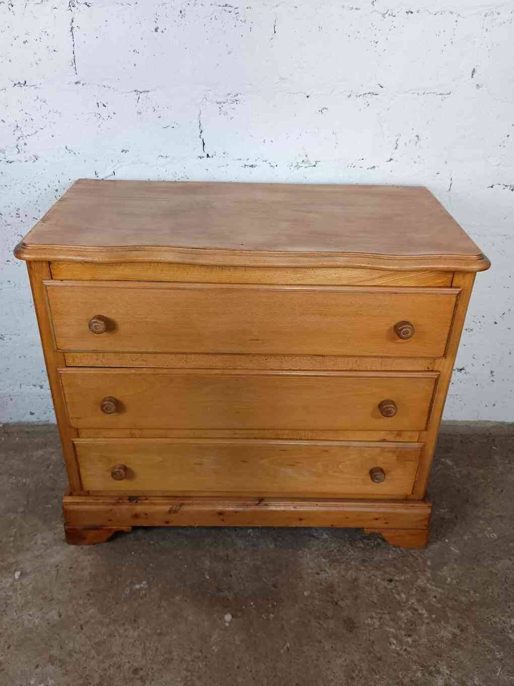 1980s wooden chest of drawers with three drawers