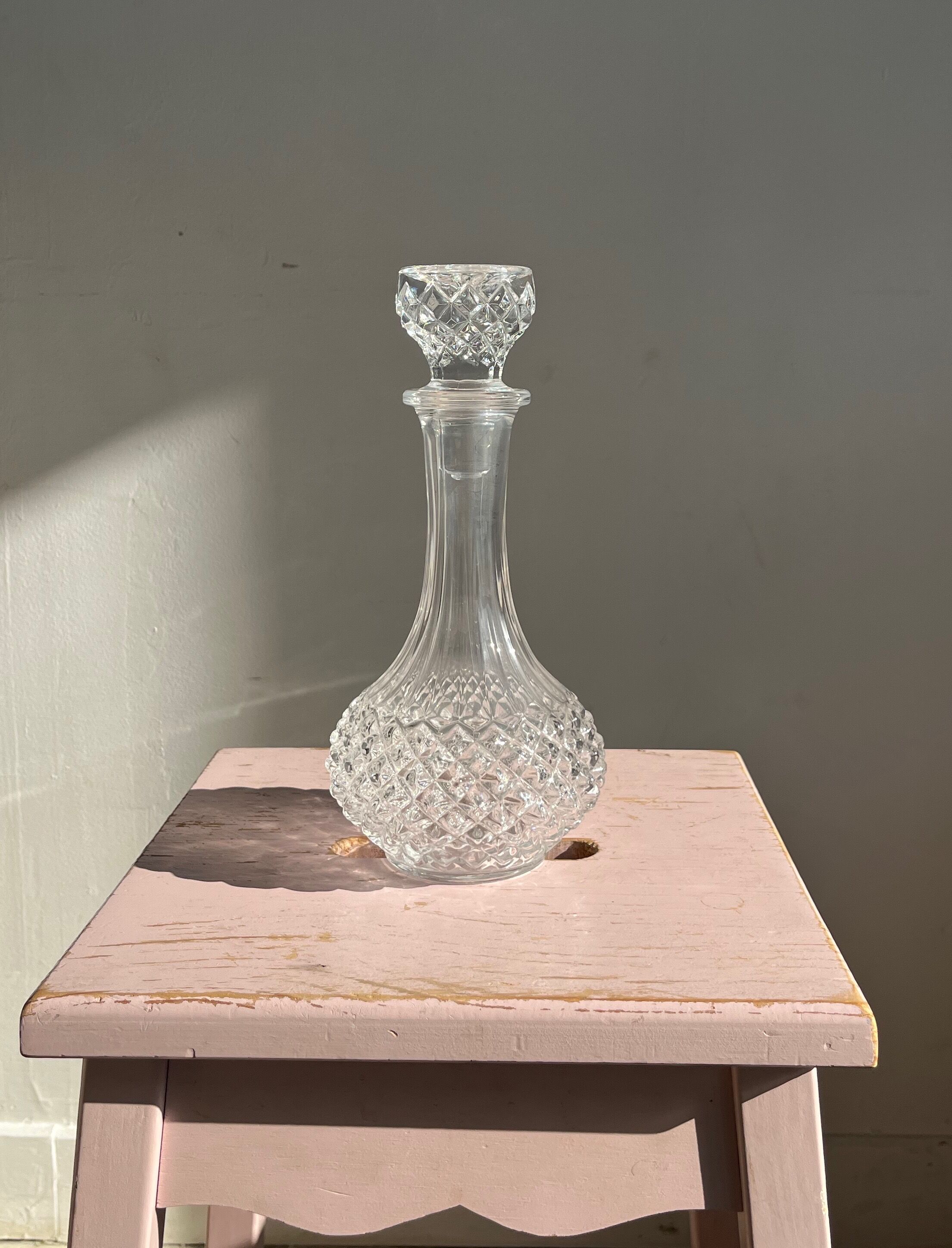 Liquor decanter crystal diamond tips