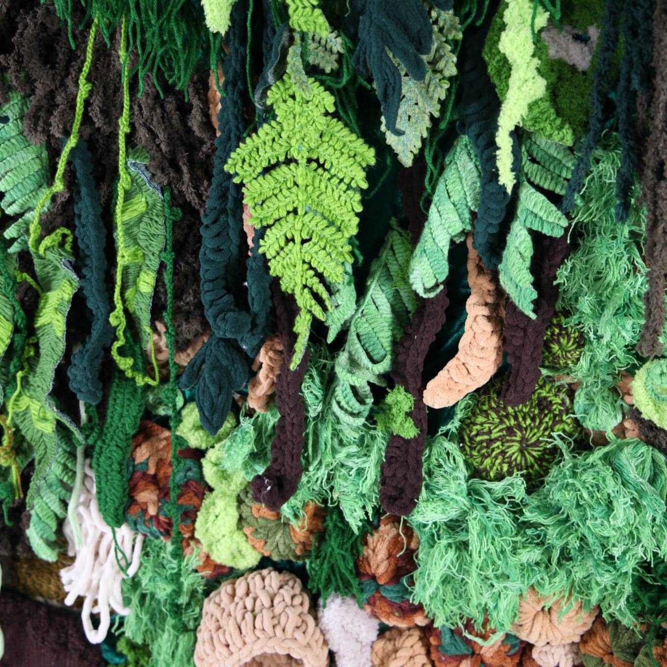 Large tapestry "green wall"