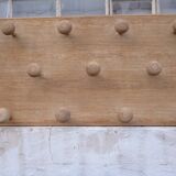 Wall coat rack in oak.