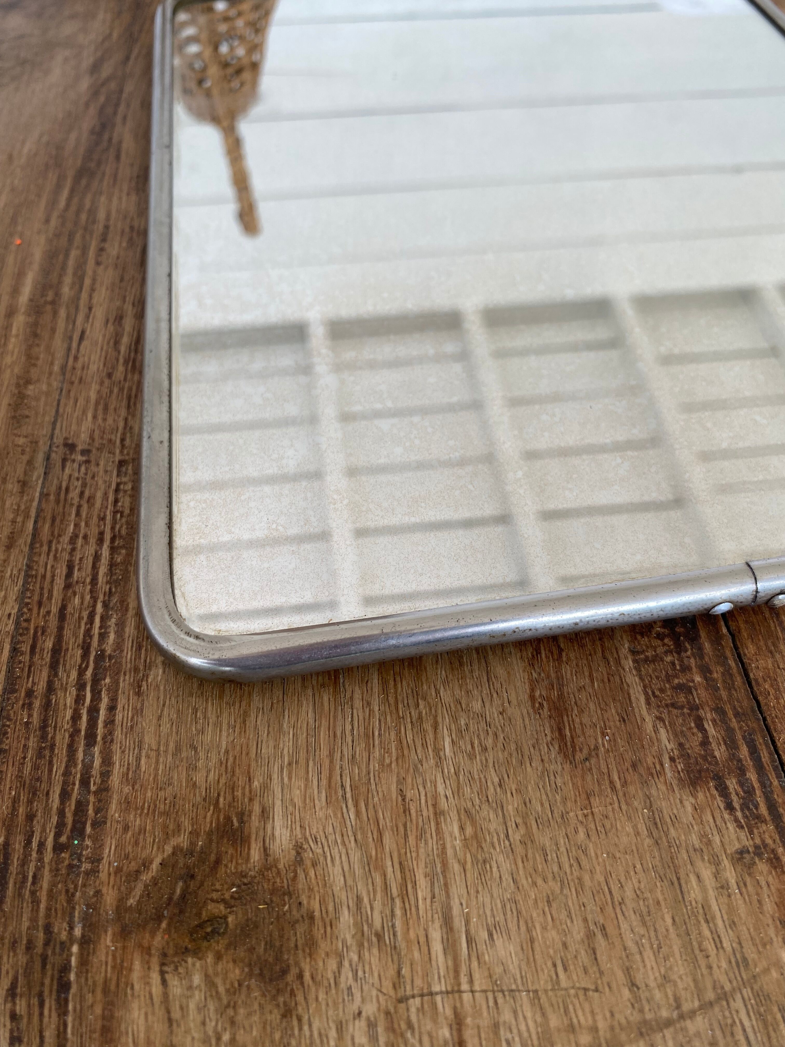 Barber's triptych mirror