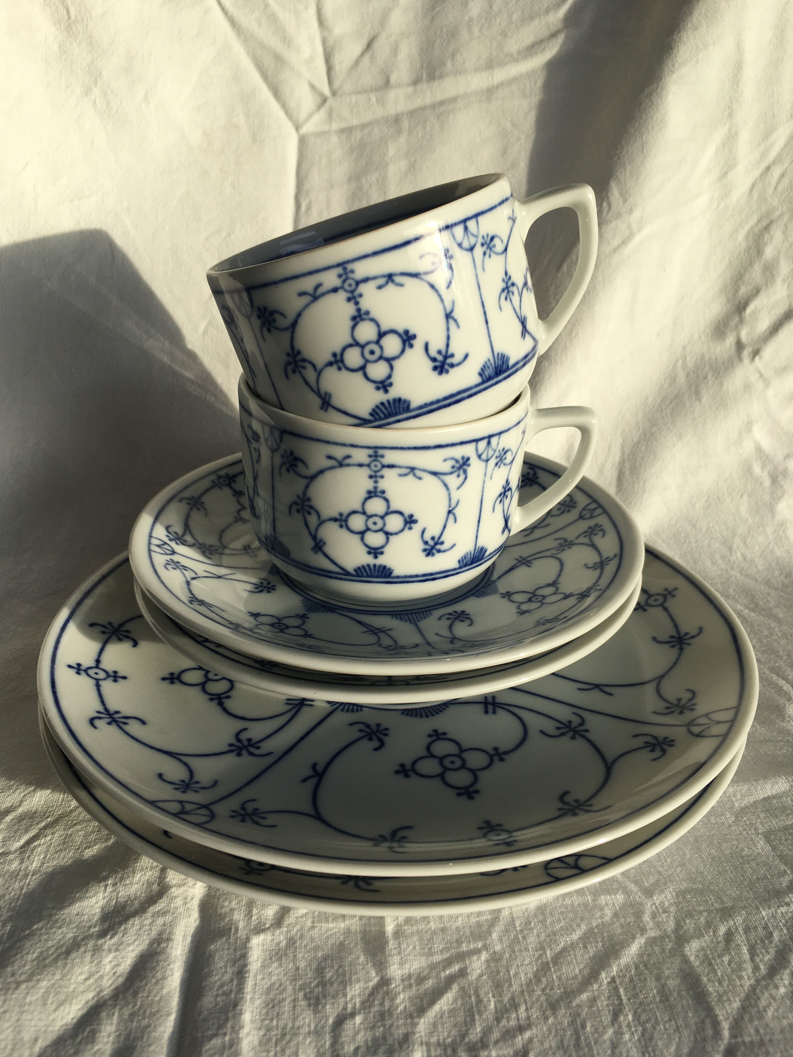 Porcelain breakfast tête-à-tête Winterling Schwarzenbach Bavaria