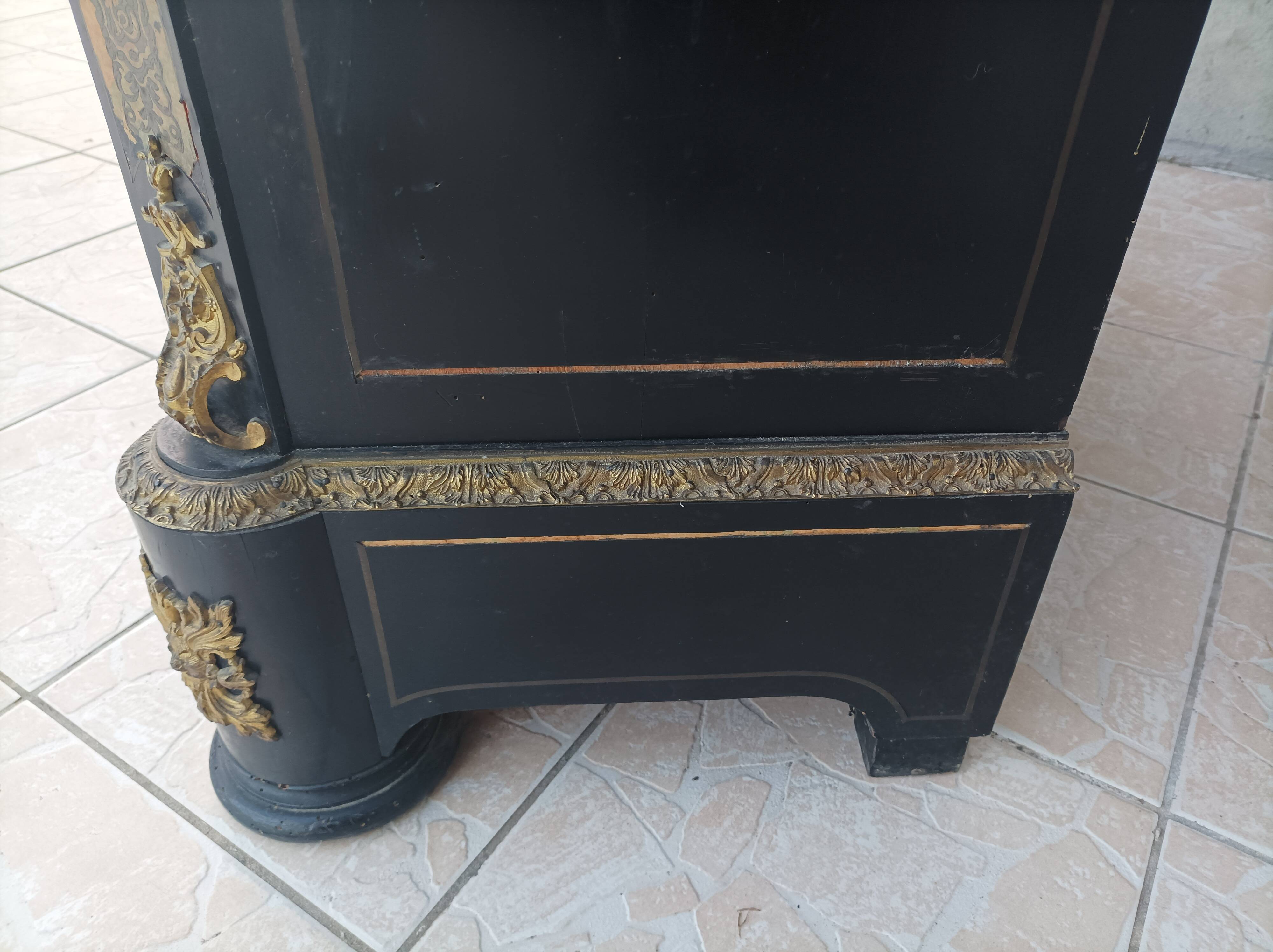 Armoire Boule Napoléon III Maison François Henry