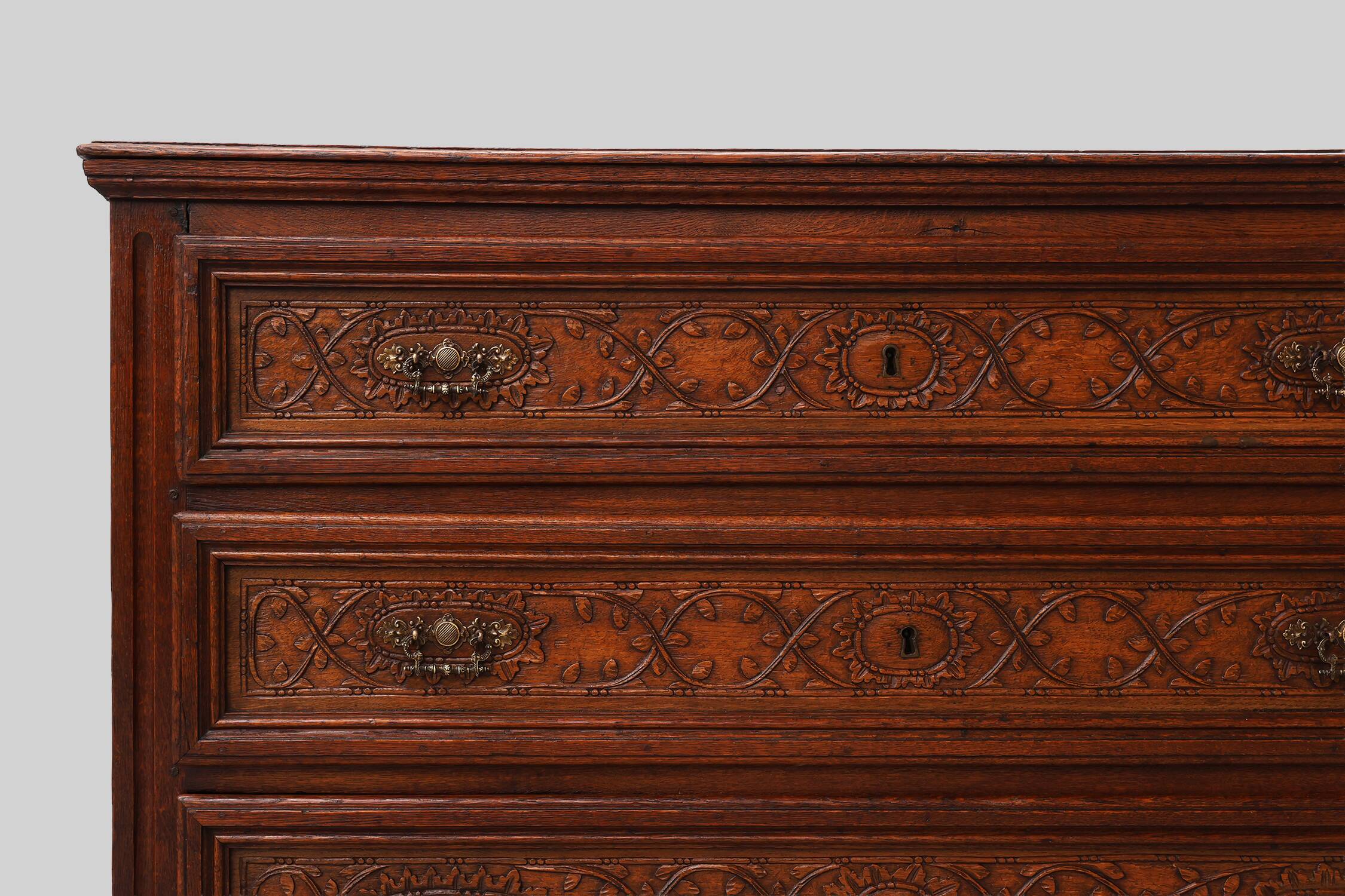Commode en chêne de style Renaissance italienne, XVIIe siècle