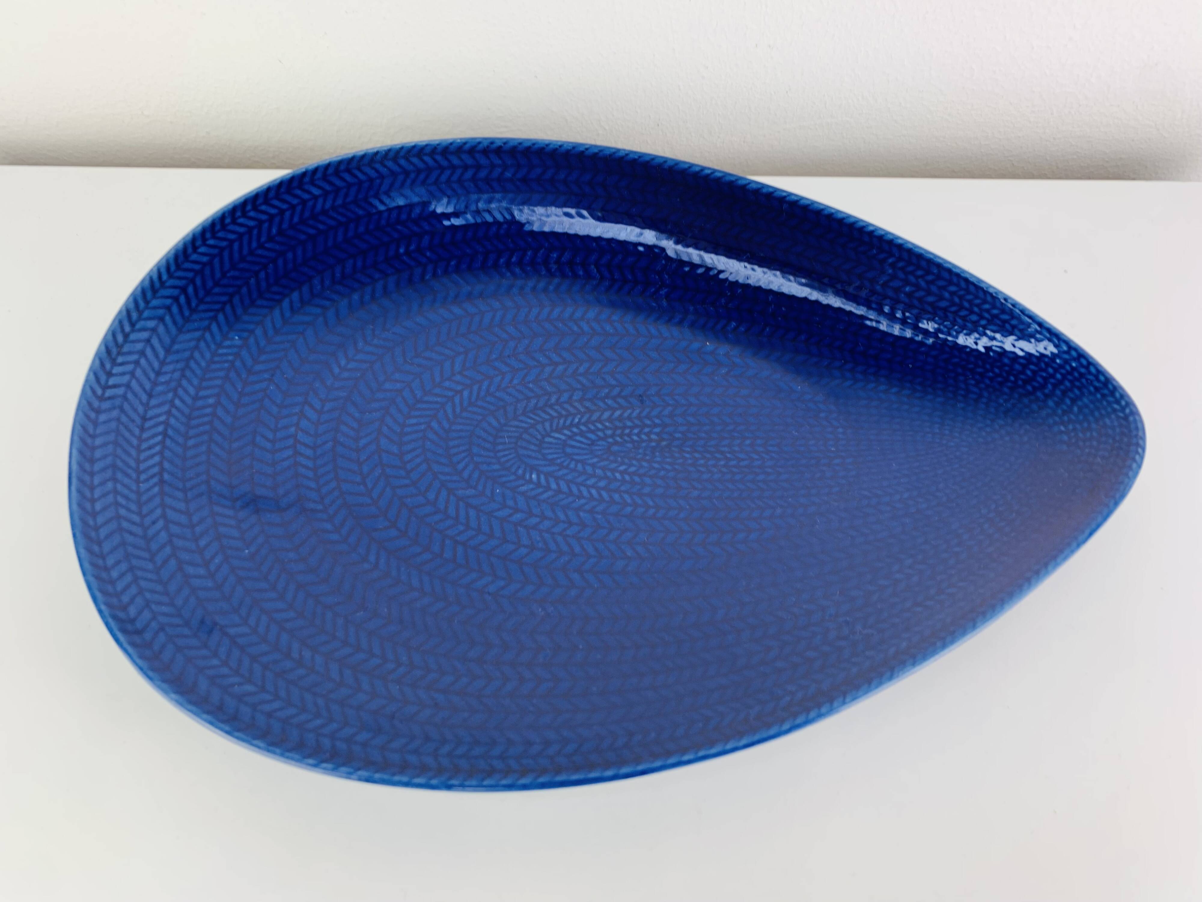 Dish and bowl Blå eld by Hertha Bengtson for Rörstrand Sweden, ceramic.