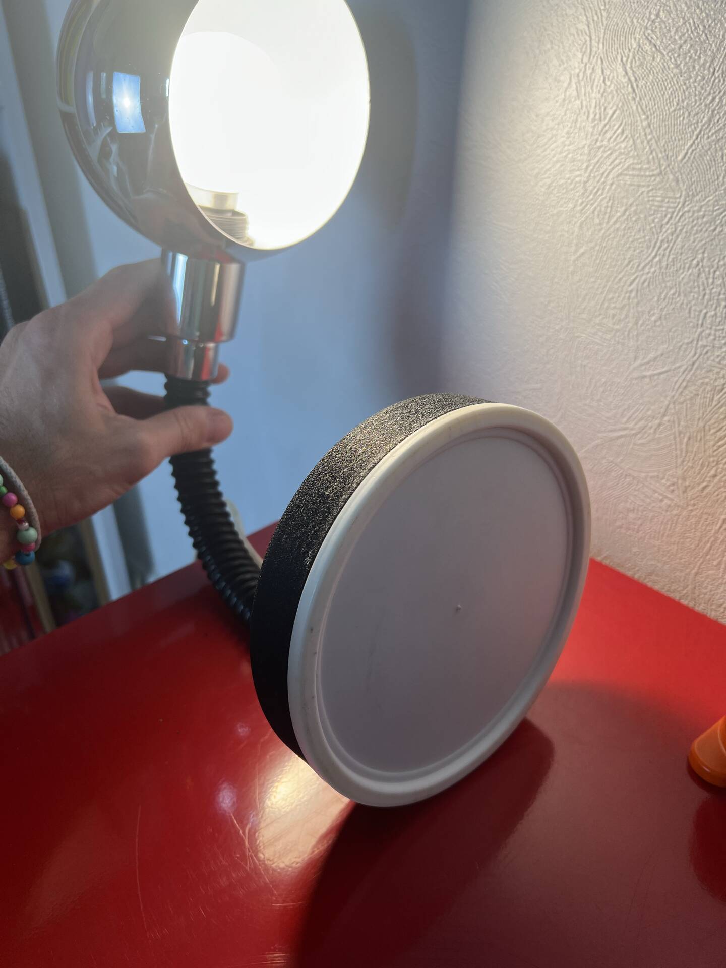 Vintage articulated chrome eyeball desk lamp from the 70s/80s.
