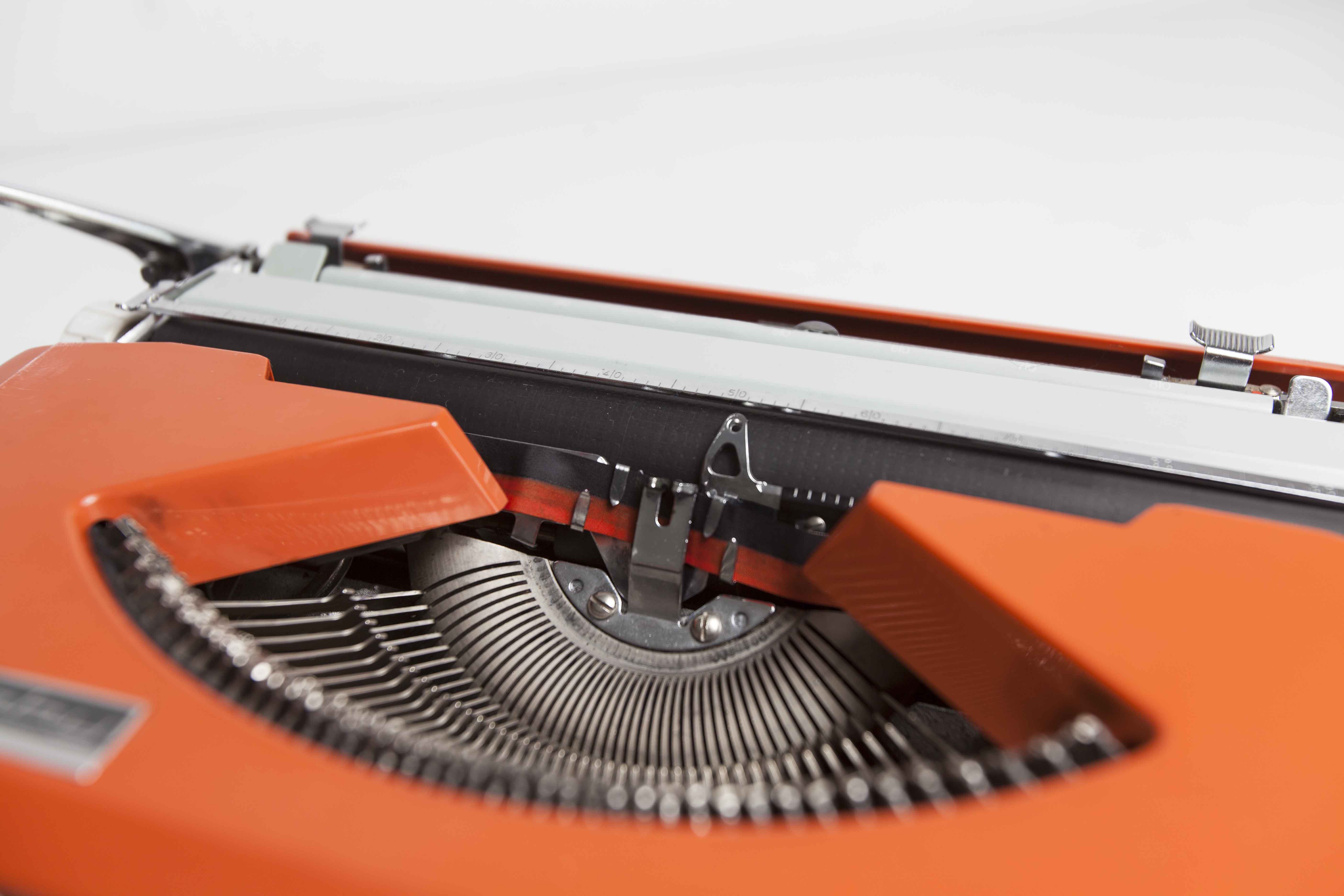 Hermès Baby 1972 new ribbon typewriter
