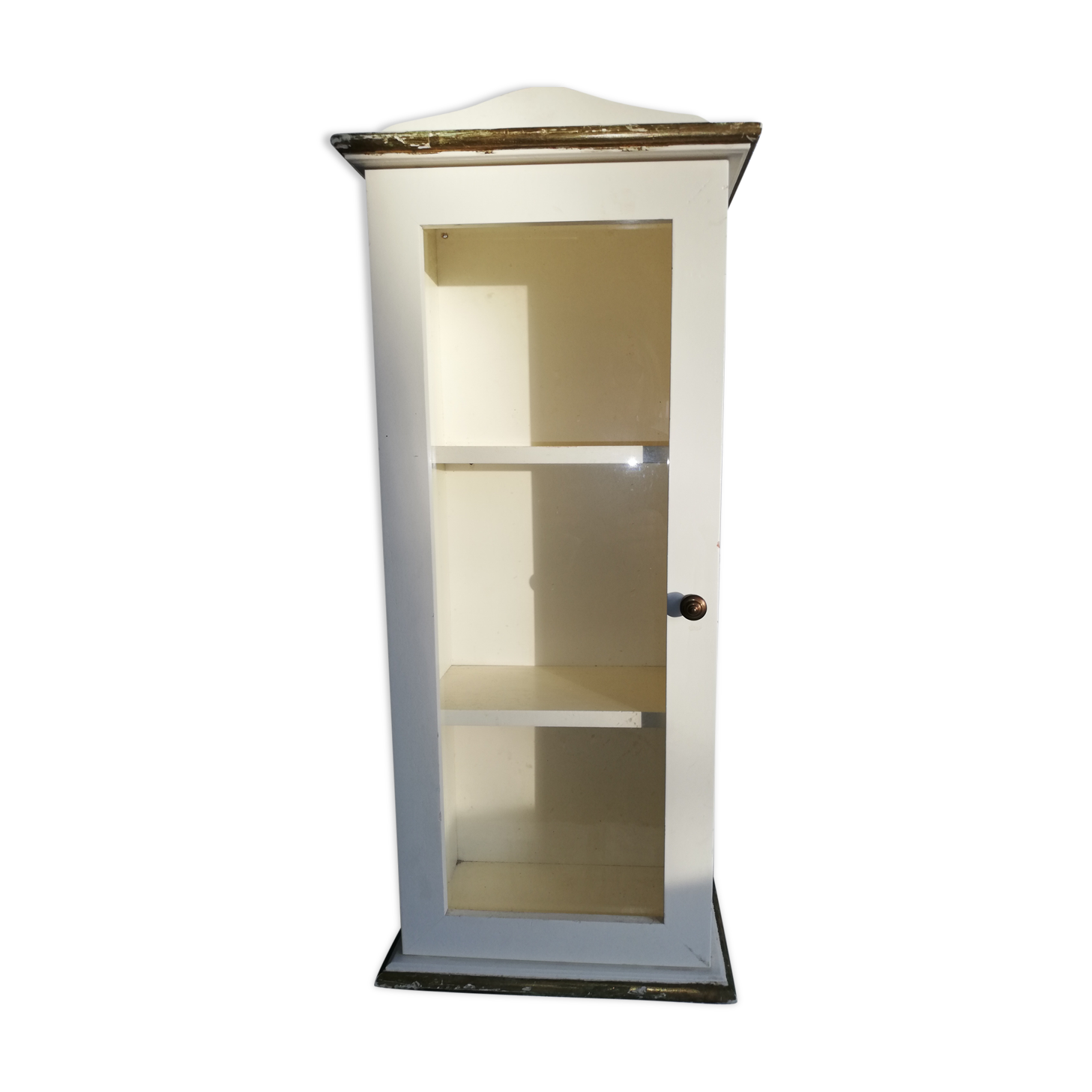 Vitrine en bois peint