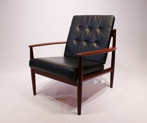 Armchair model 118 by Grete Jalk