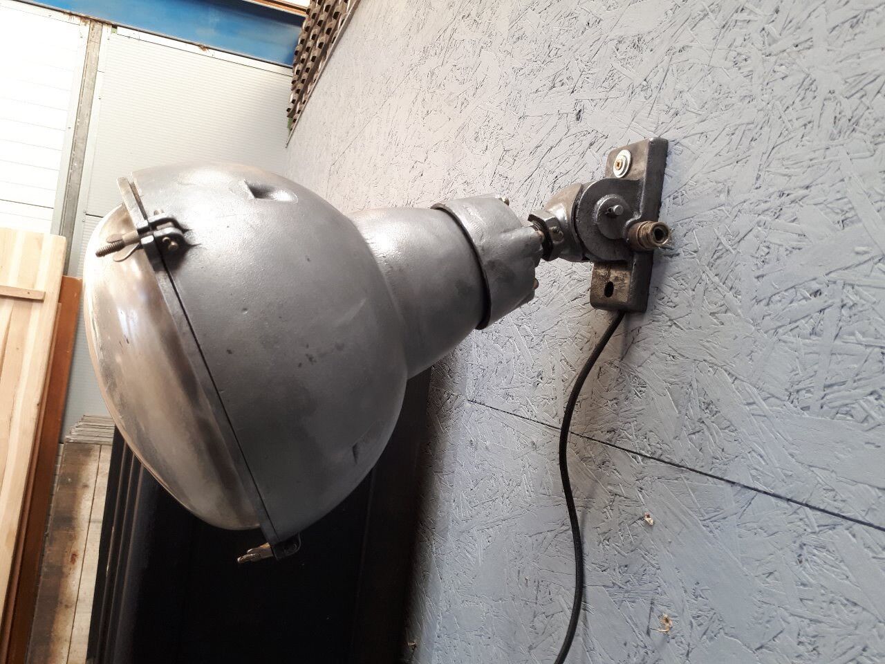 Applied industrial curved glass