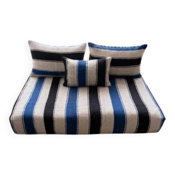 Coussin de sol marocain fait main bleu et noir 120x70cm