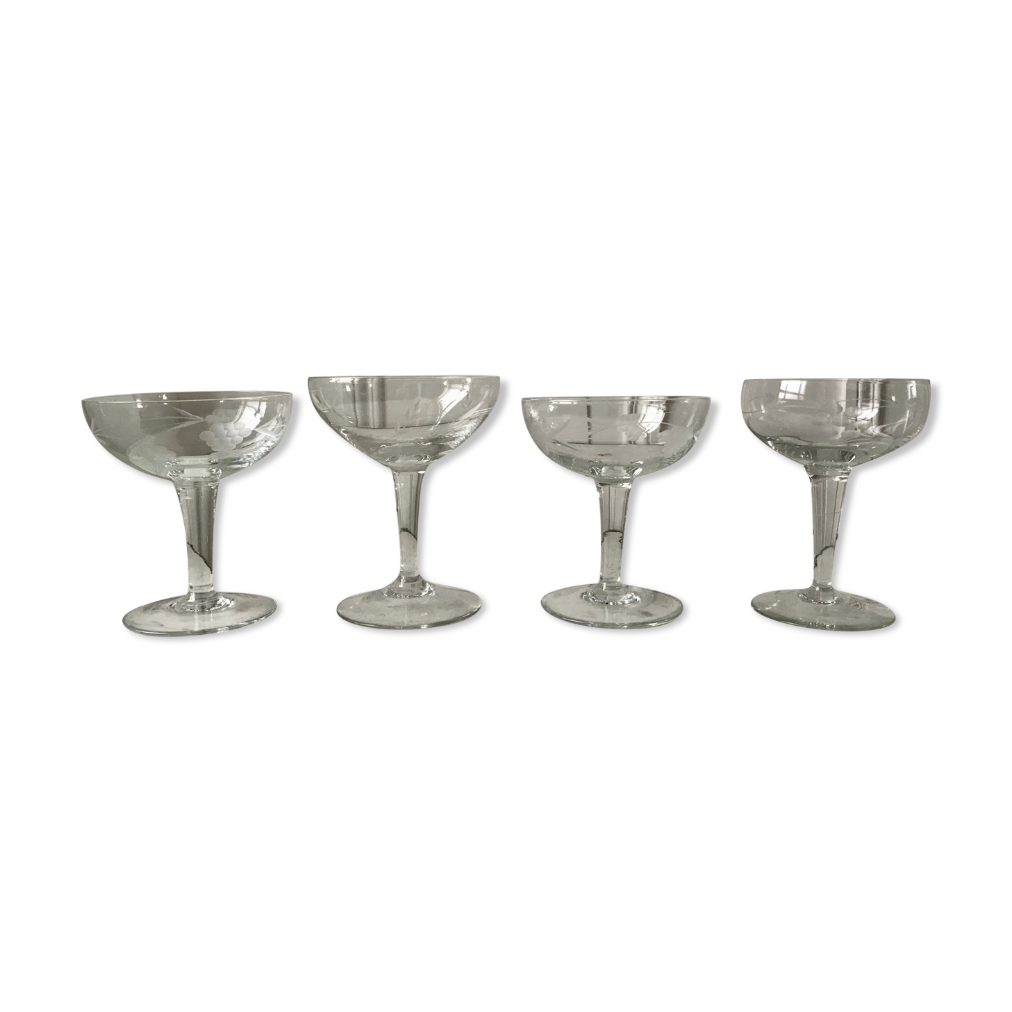 Set of 4 glasses of crystalline champagne mismatched 50s