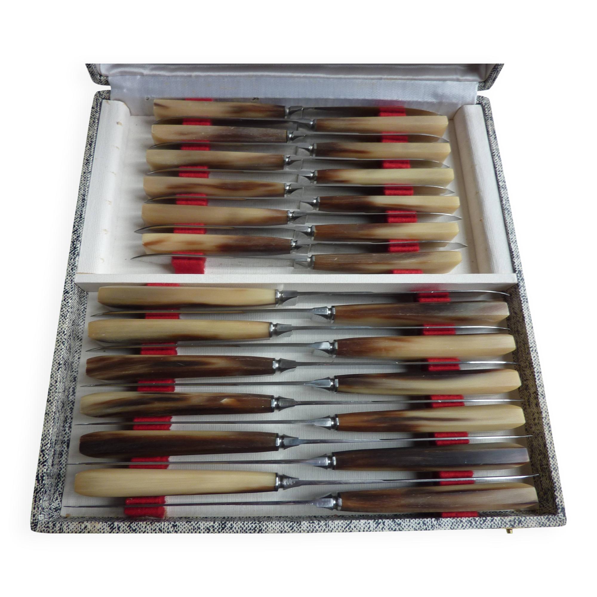 Art Deco horn walking knife set (2 knives, 12 large and 12 small)