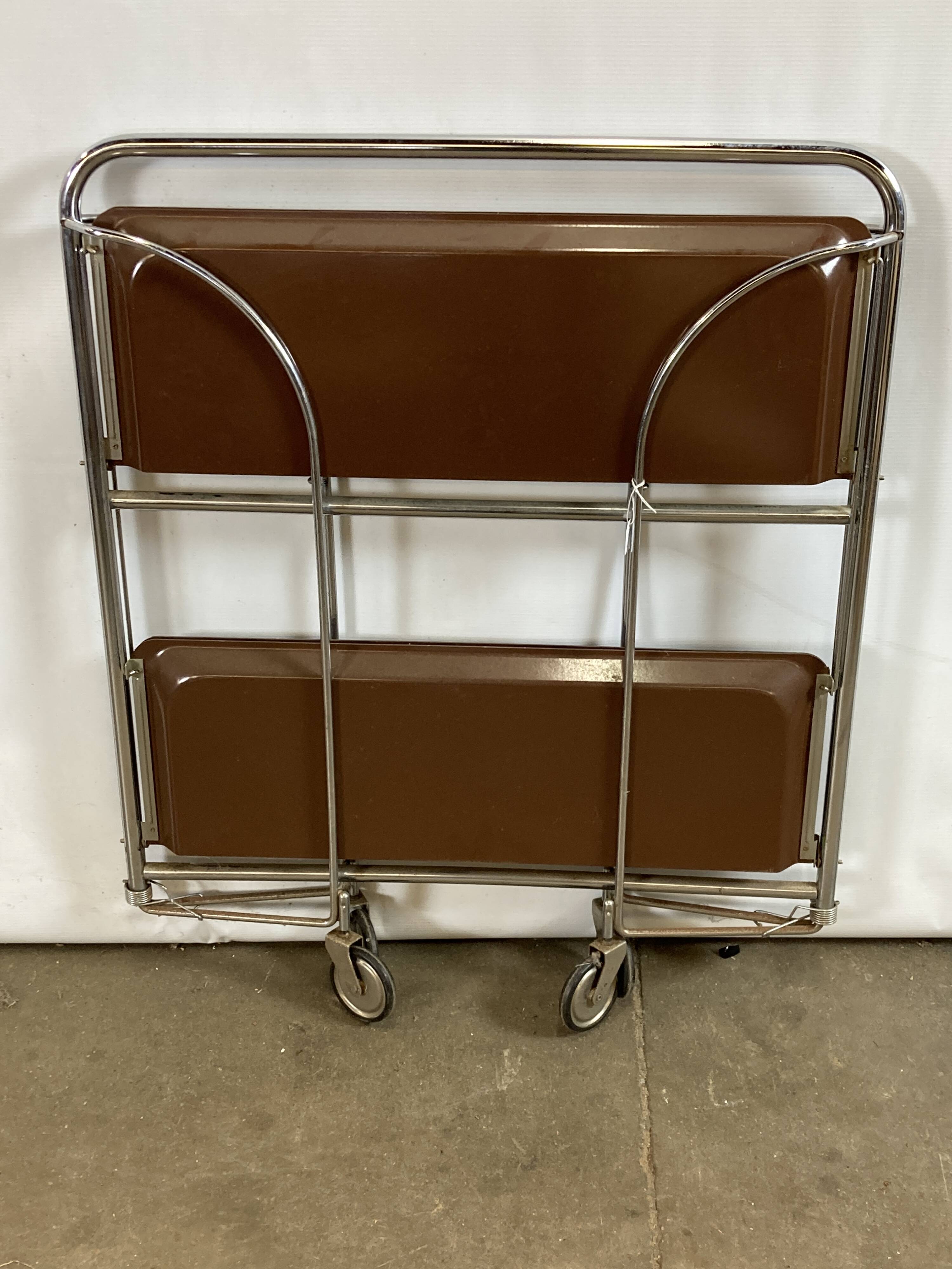 Vintage chrome folding wheel dessert