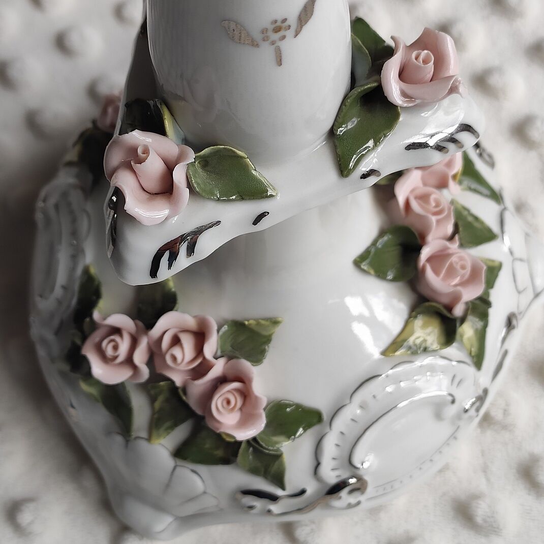 Ornamented porcelain candle holder