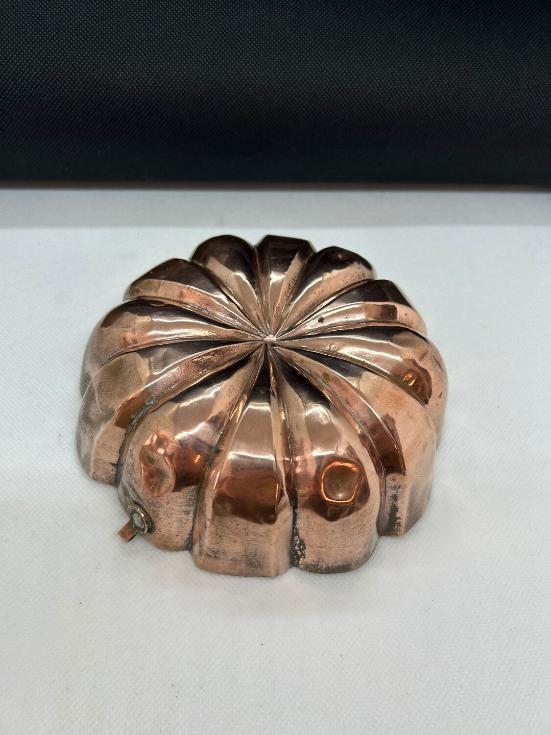 Set of 2 tinned copper cake molds