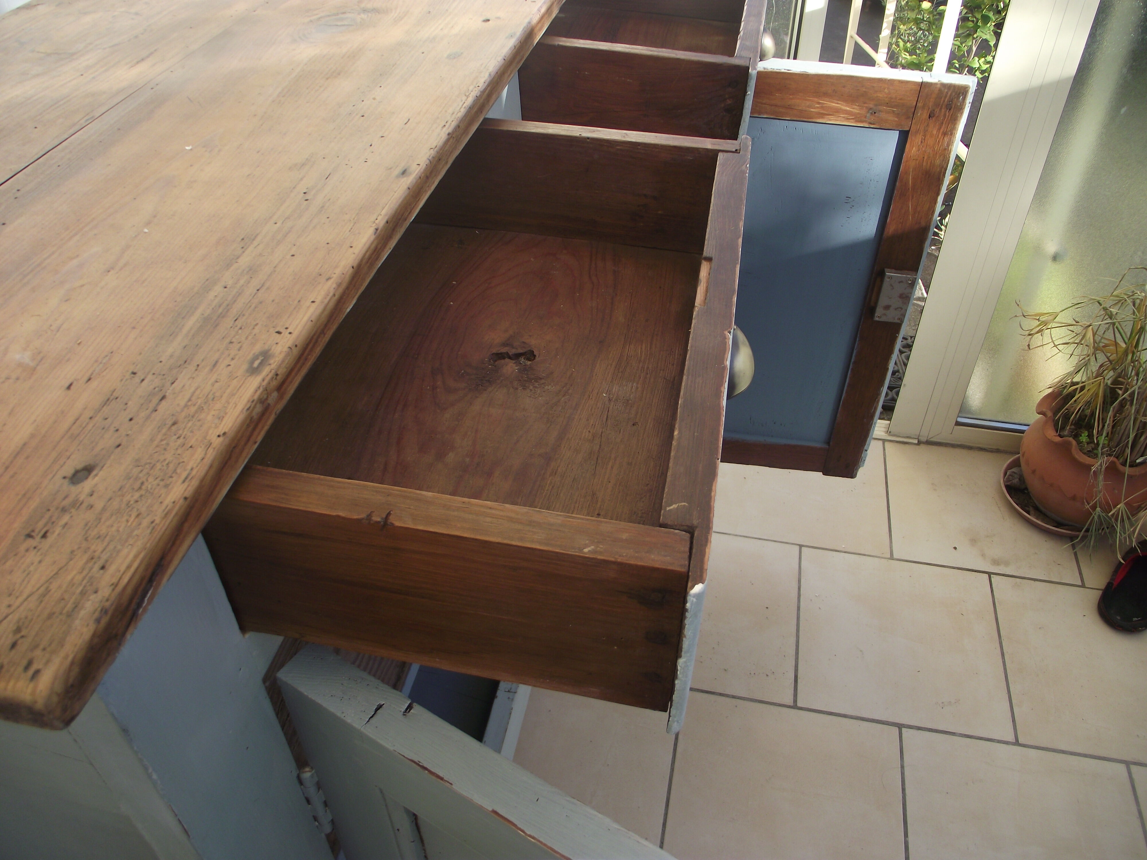 Parisian sideboard in painted fir