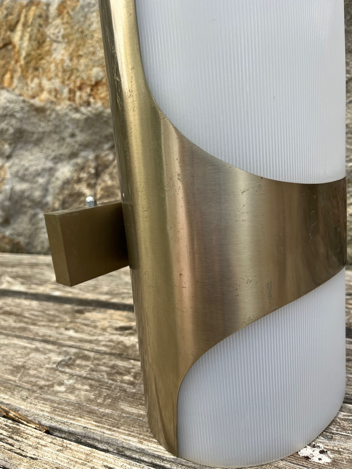 Set of two wall lights