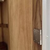 Armoire bonnetière parisienne