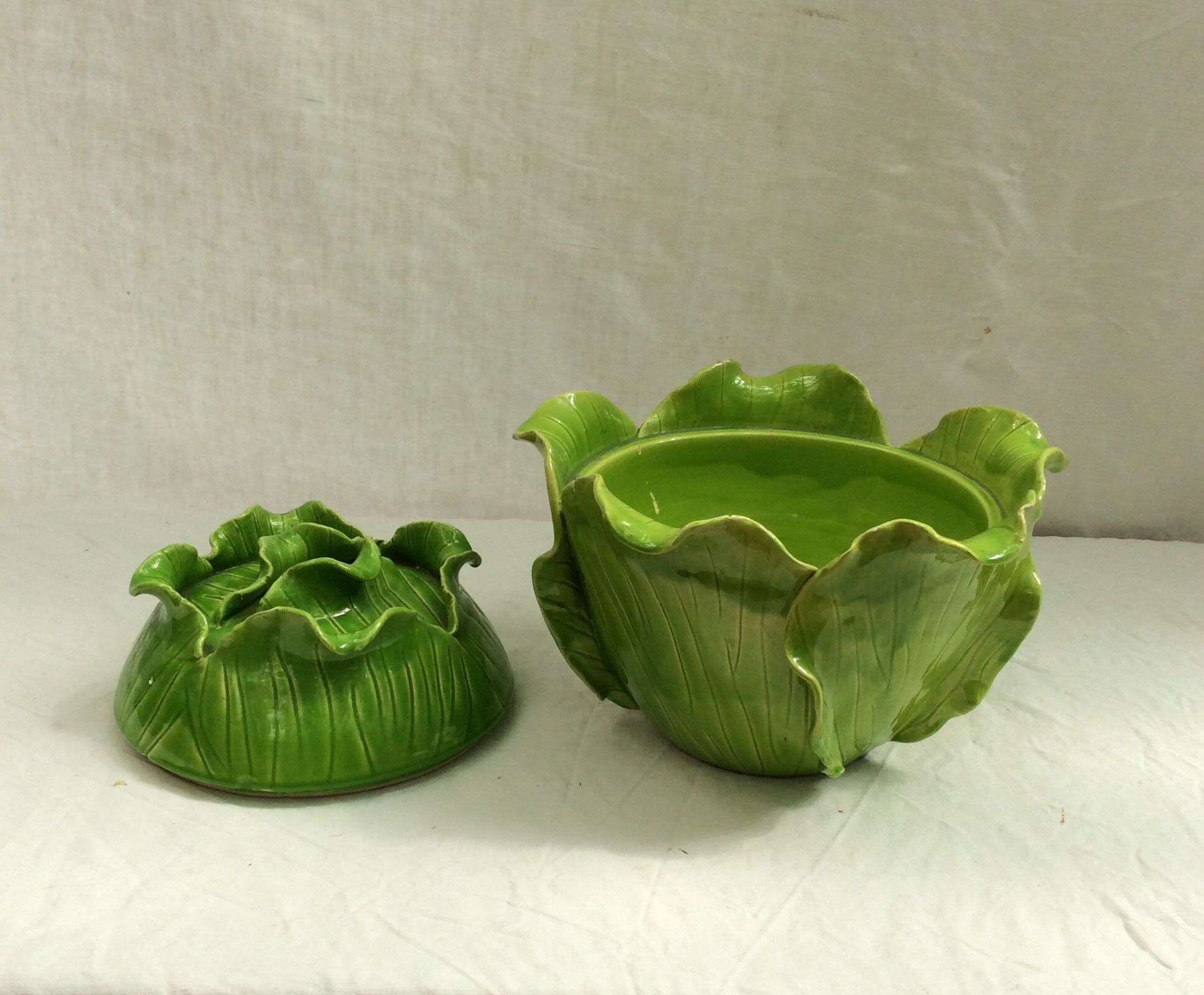 Green green-sized jar covered in cabbage-shaped dabbling: H-25cm- D-28cm-