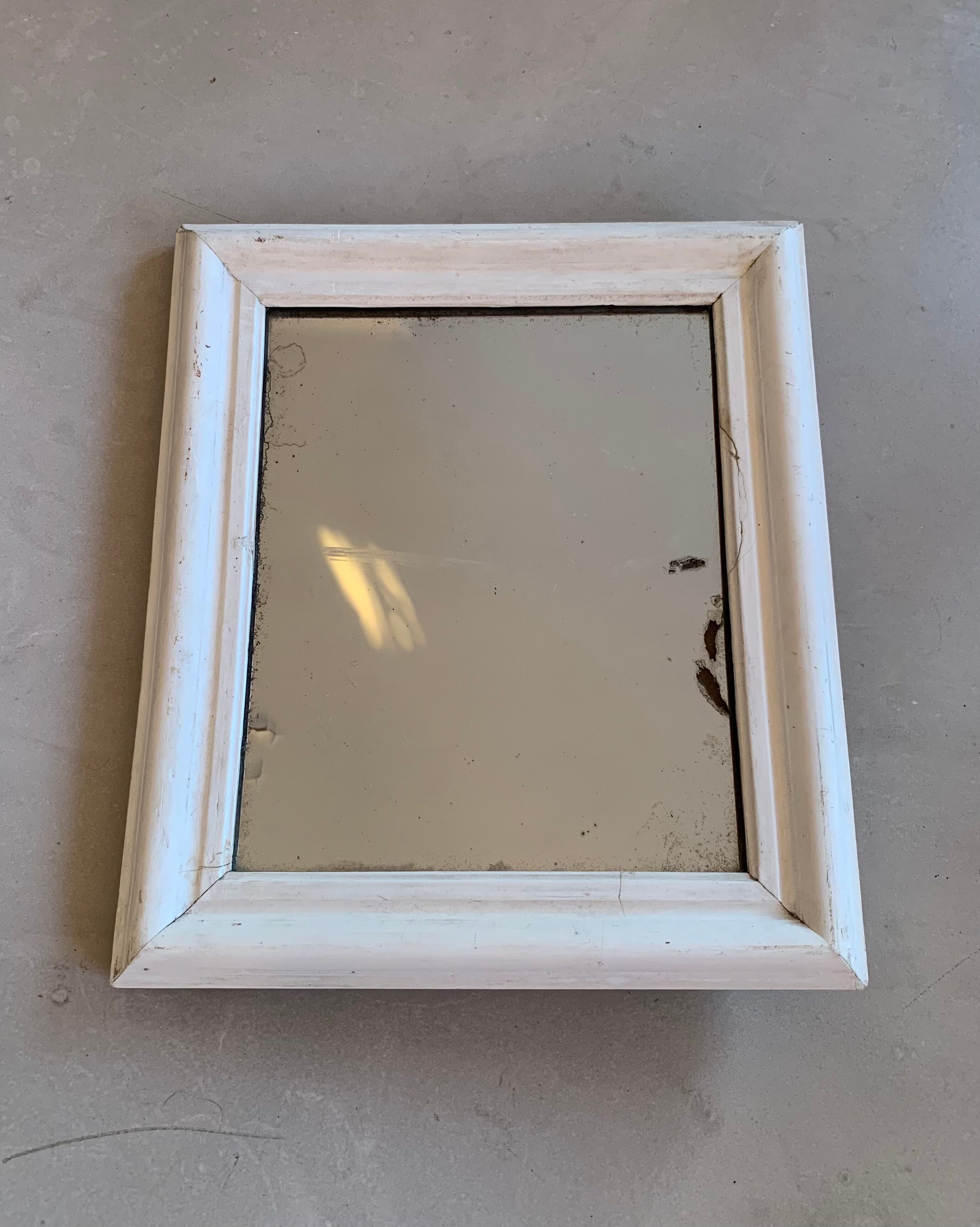 Old stitched mirror 43x37cm