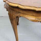Coffee table in Baroque style, mid century, with claw foot legs, burl wood scalloped top