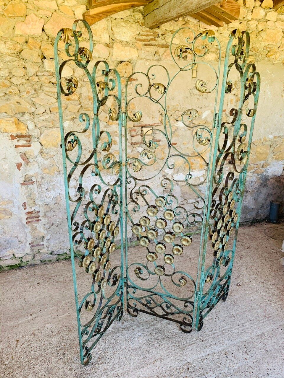Screen, Art Deco wrought iron with floral decorations circa 30's