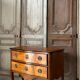 Commode sauteuse en merisier époque 1900