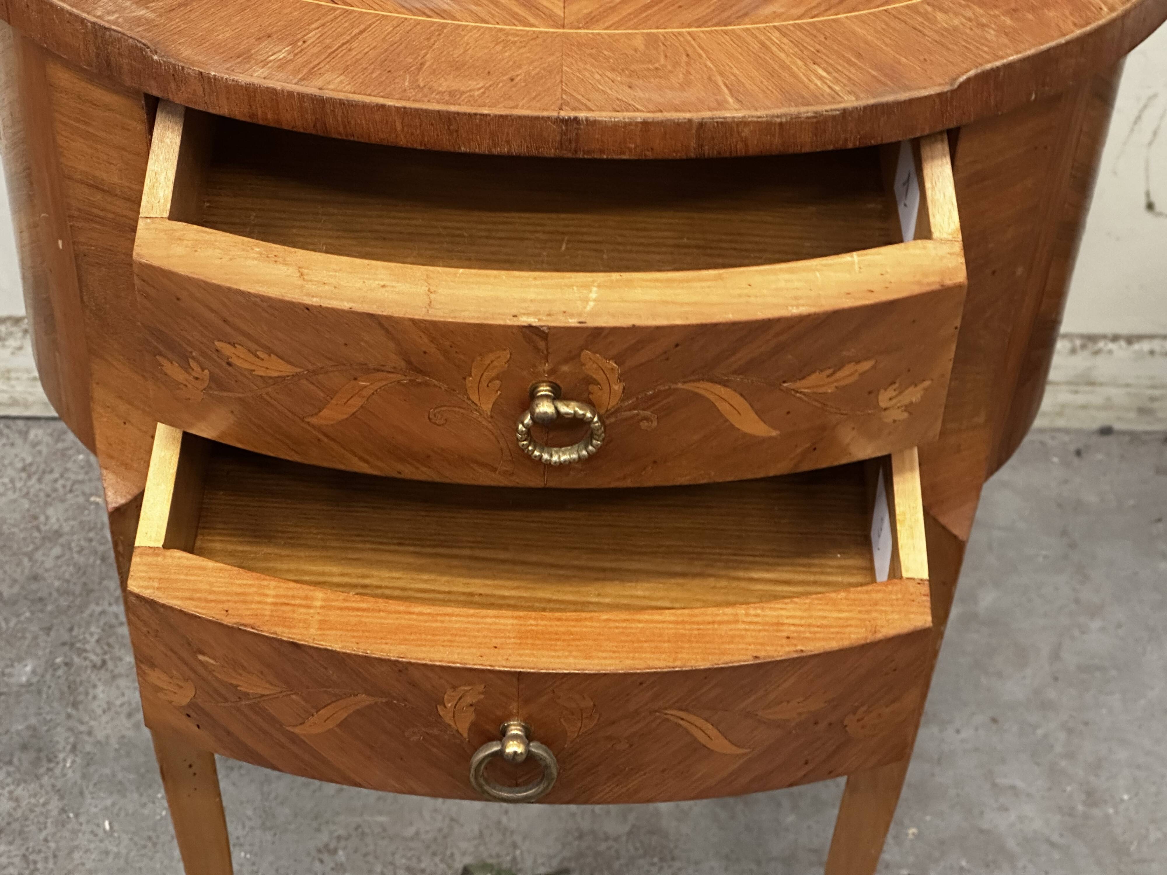 Oval side table in marquetry wood, Louis XVI style - early 20th century