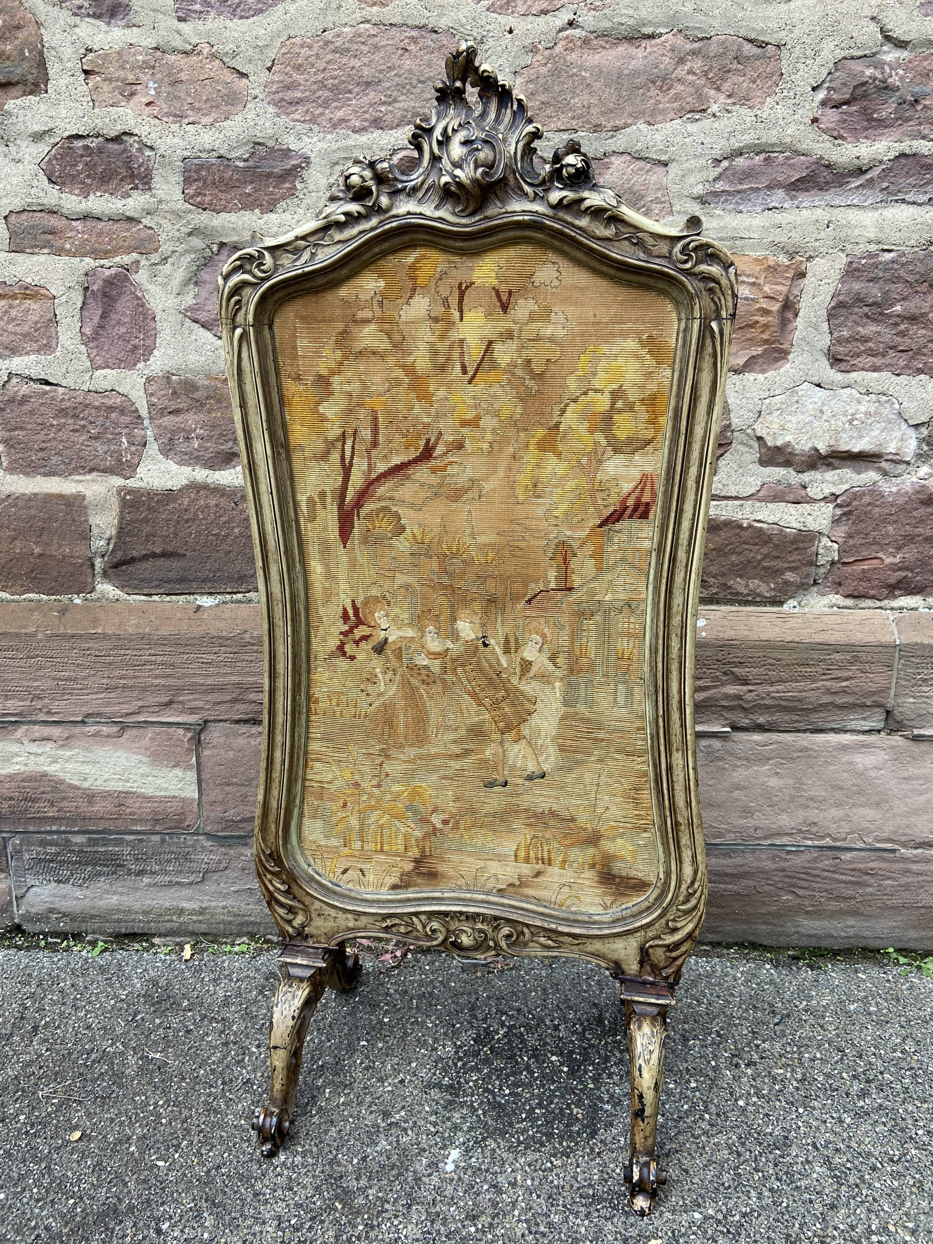 Louis XV fireplace fire screen Rocaille walnut 19th century