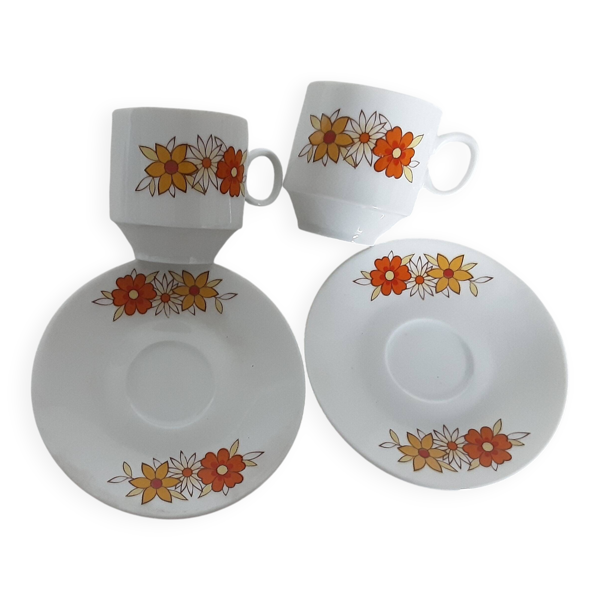Set of 2 vintage Bavaria cups and 2 saucers.