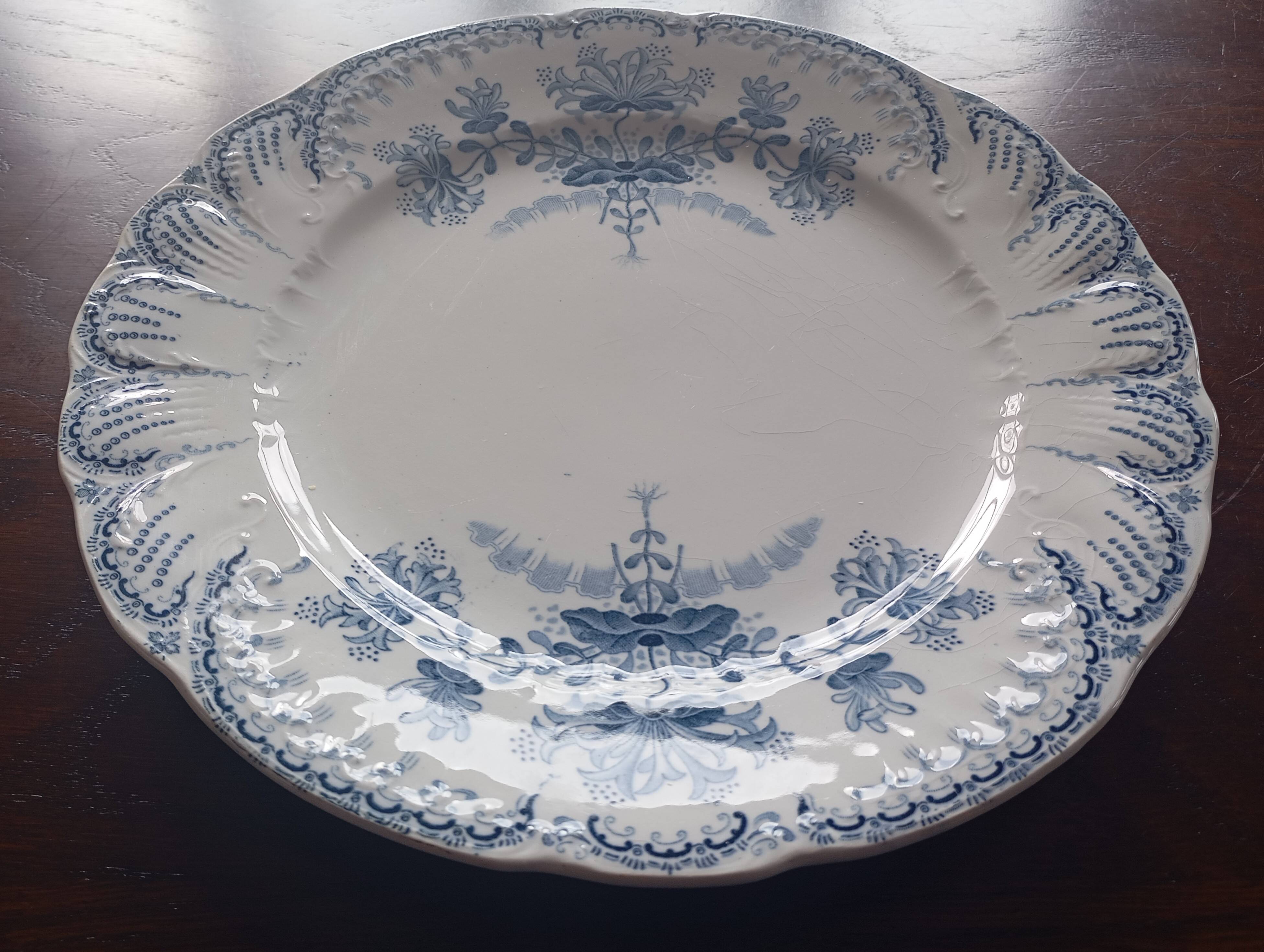 Flat plates ironstone St Amand Hamage 'Regency'