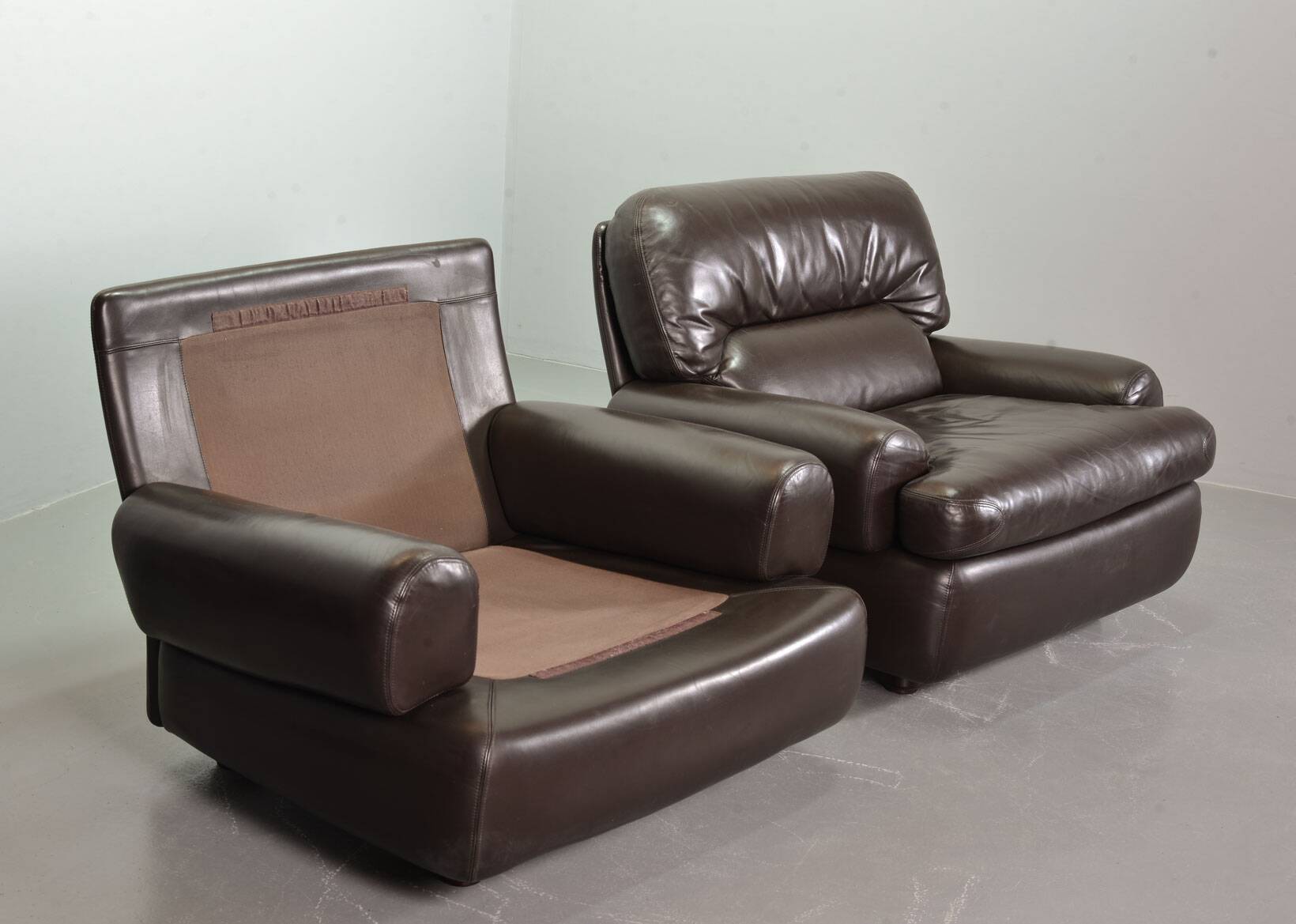 Comfortable Durlet Lounge Chairs in Chocolate Brown Leather, Set of Two 70s