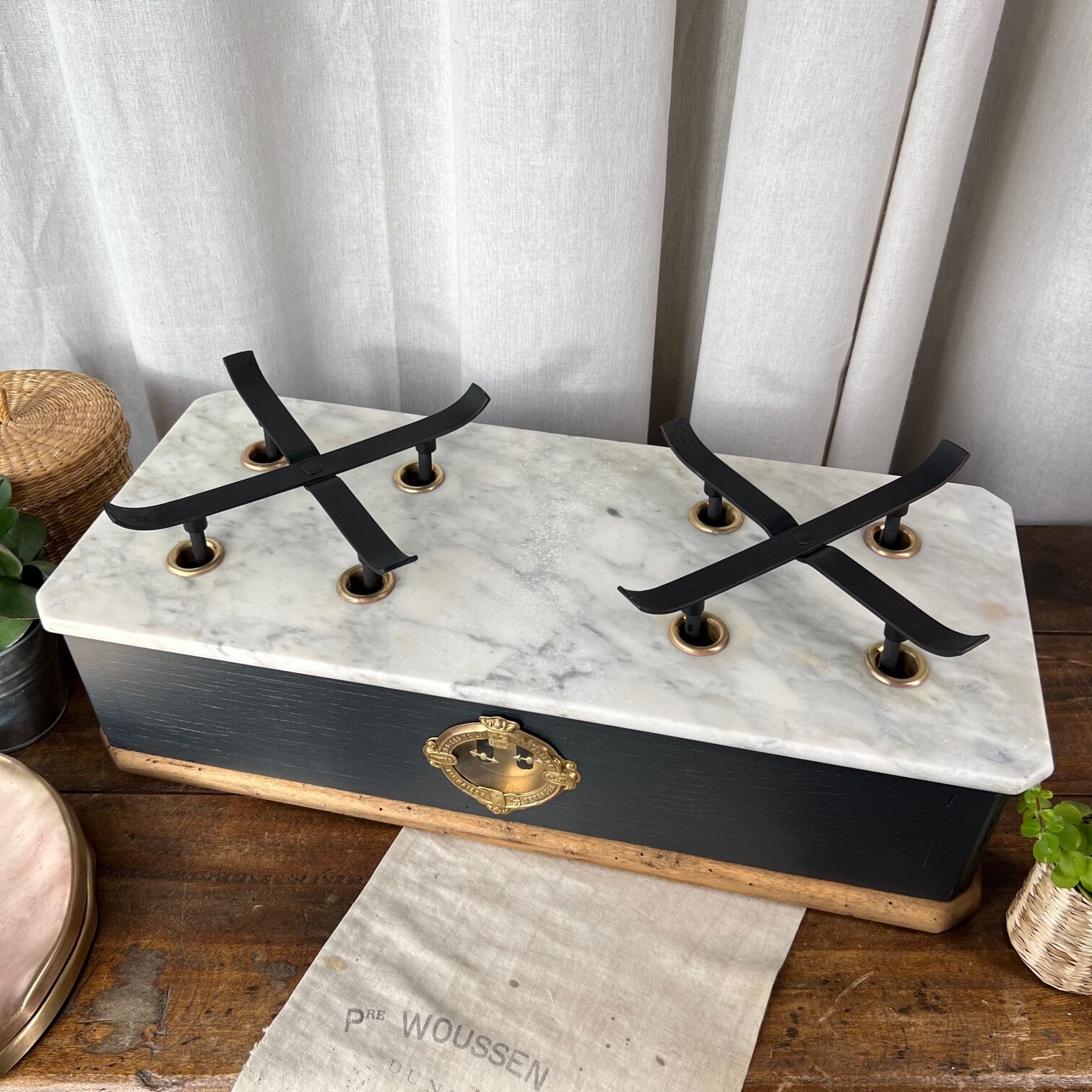 Grocer's scale in wood and marble "Béranger"