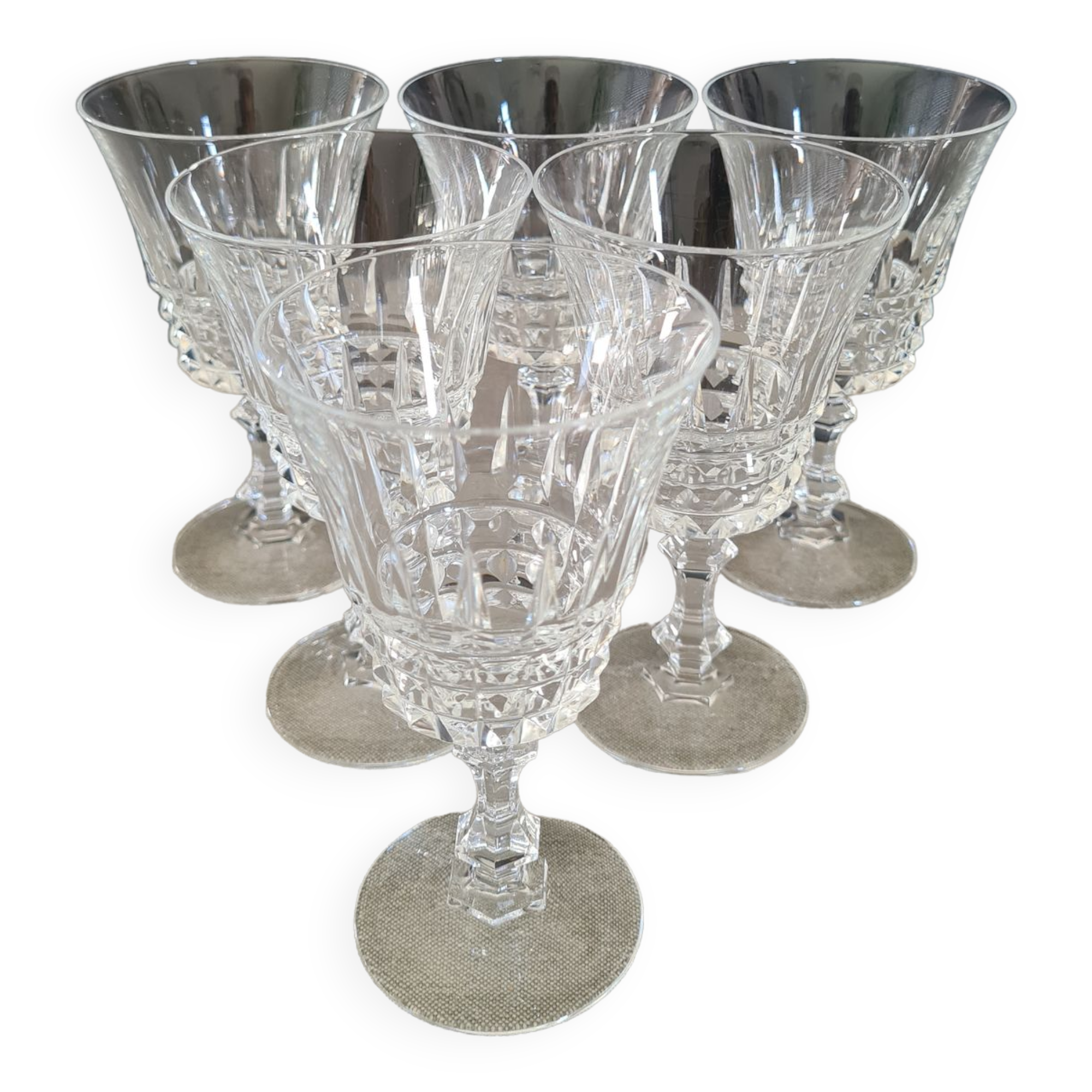 Crystal wine glasses from Arques Tuileries Villandry