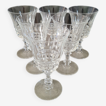 Crystal wine glasses from Arques Tuileries Villandry