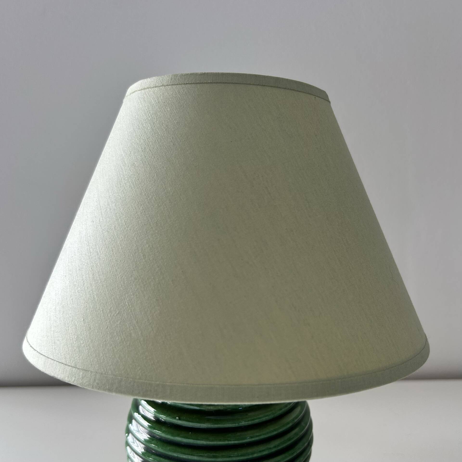 Emerald green ceramic ball lamp