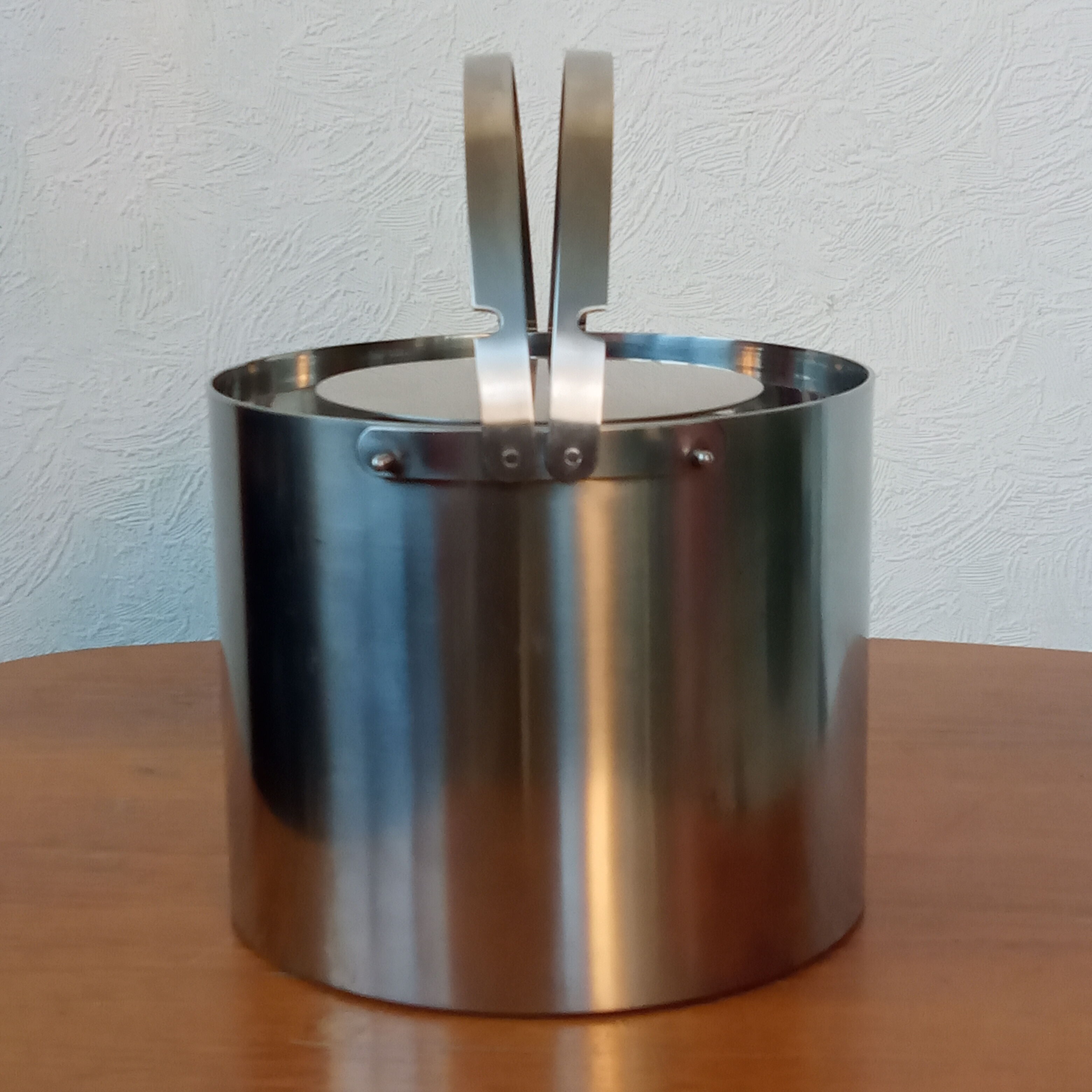 Arne Jacobsen's glacon bucket for stelton