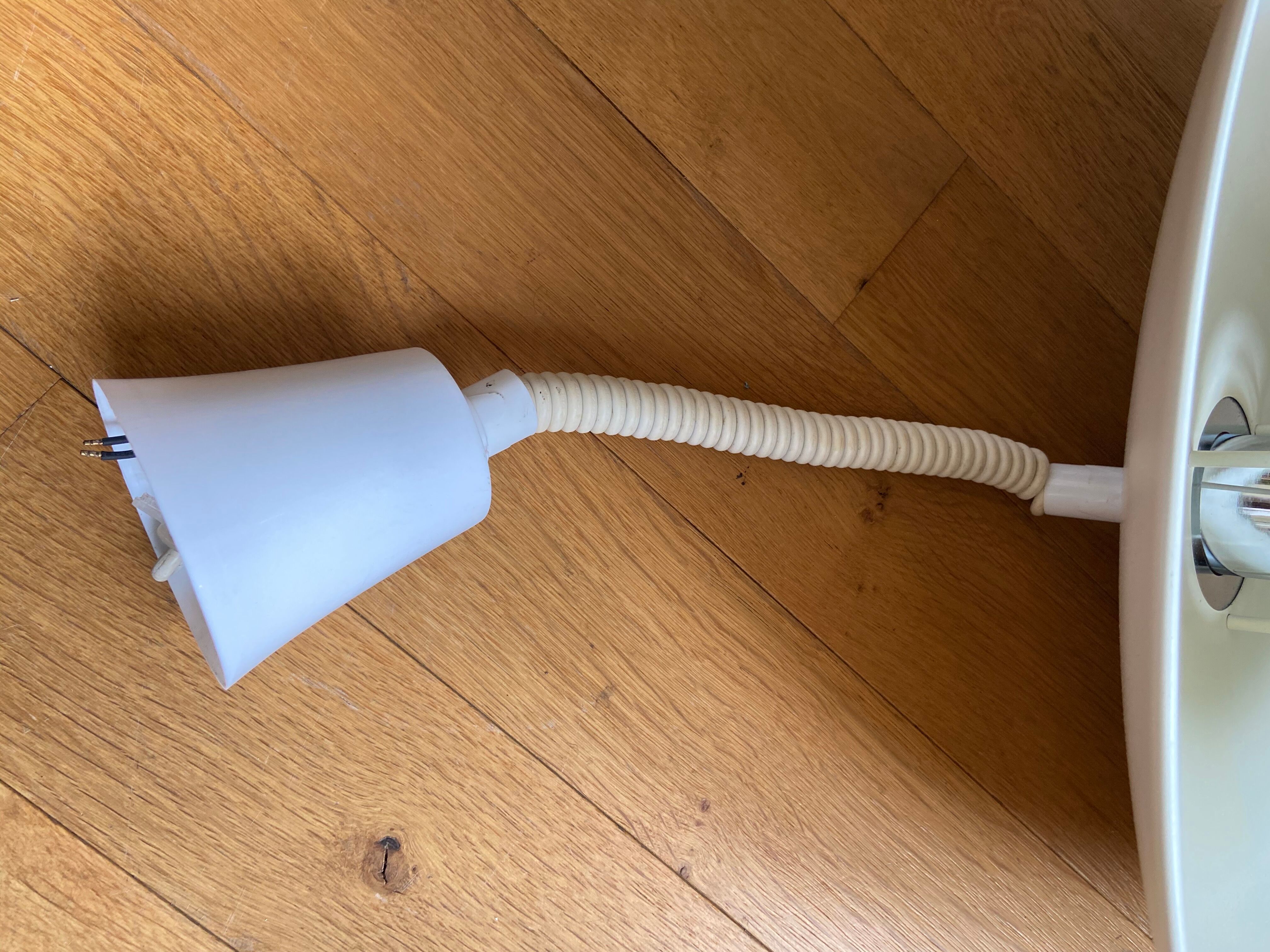 White metal suspension