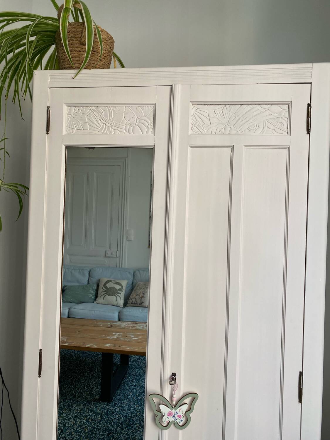 Armoire parisienne