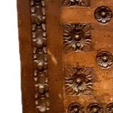 Coffre ancien de style Renaissance en chene sculpté XVIII siècle