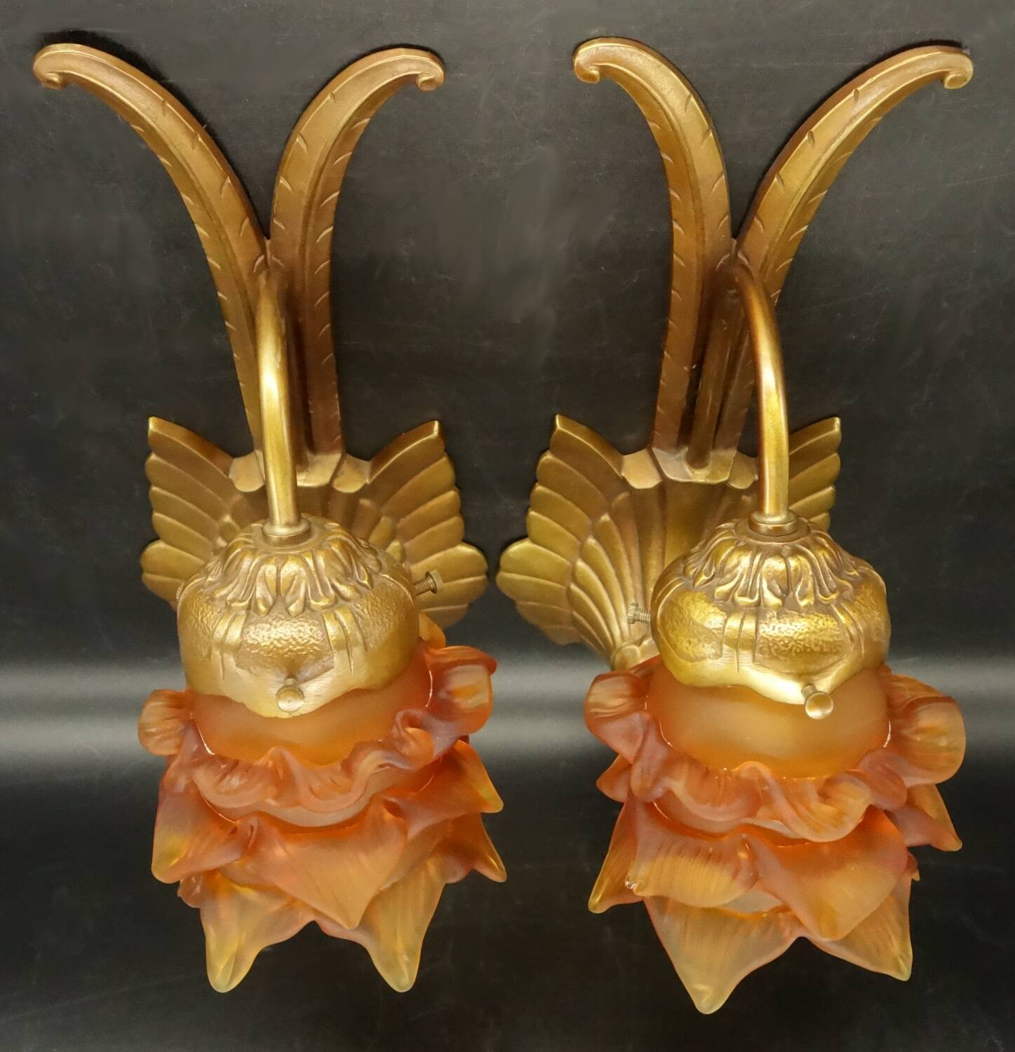 Pair of wall sconces with peacocks from the Art Nouveau period - bronze by Charles Ranc.