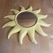Miroir soleil ancien D. Dinis en céramique jaune