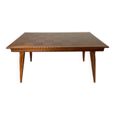 Extendable dining table