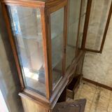 English style display case