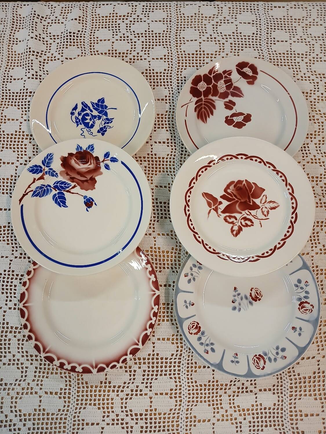 6 mismatched antique dinner plates