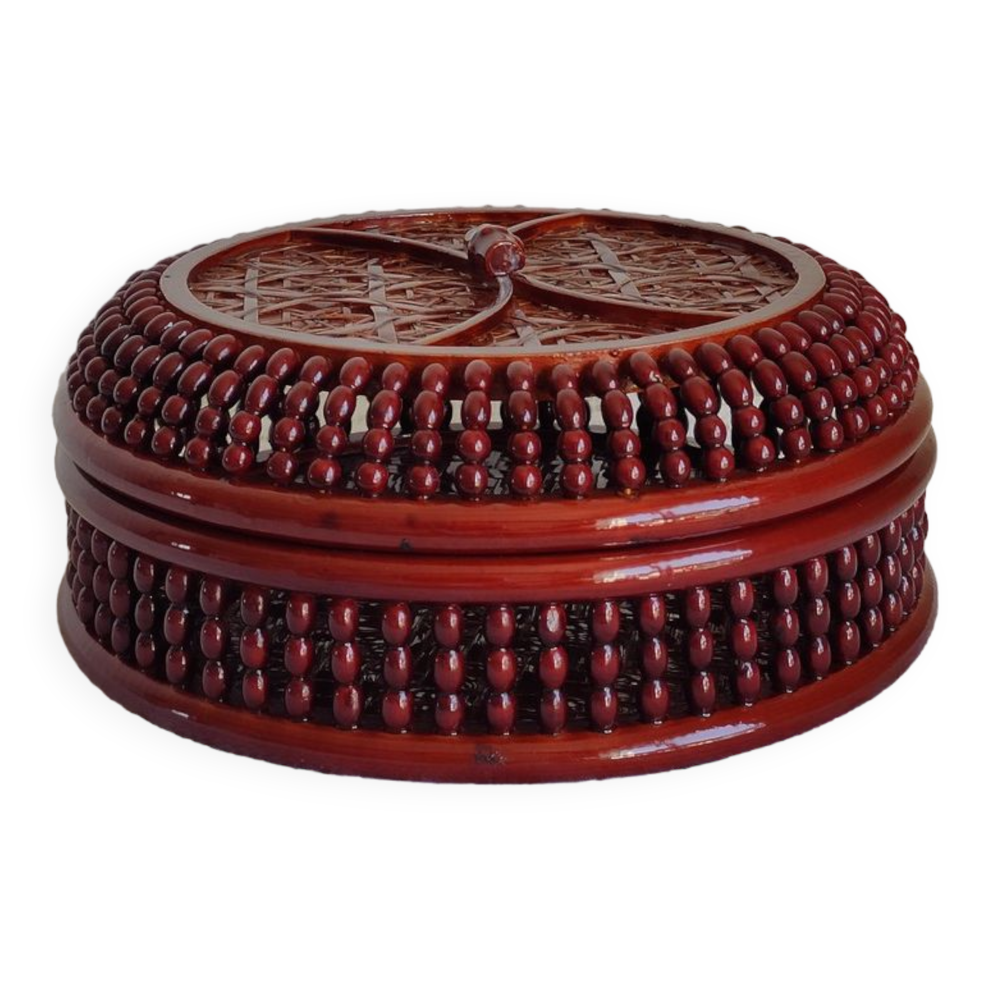 Lacquered bamboo box