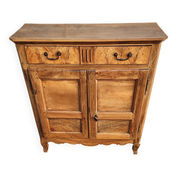 Buffet bas ancien en bois massif XVIII