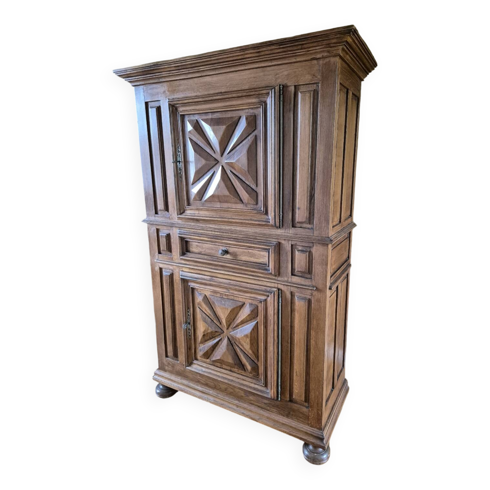 Bonnetière dit homme debout en chêne massif à pointes de diamants style Louis XIII